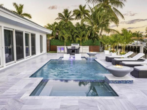 Upscale Pompano Beach Getaway home, 3 bed, 2 bath, Sleeps 8, Pompano Beach